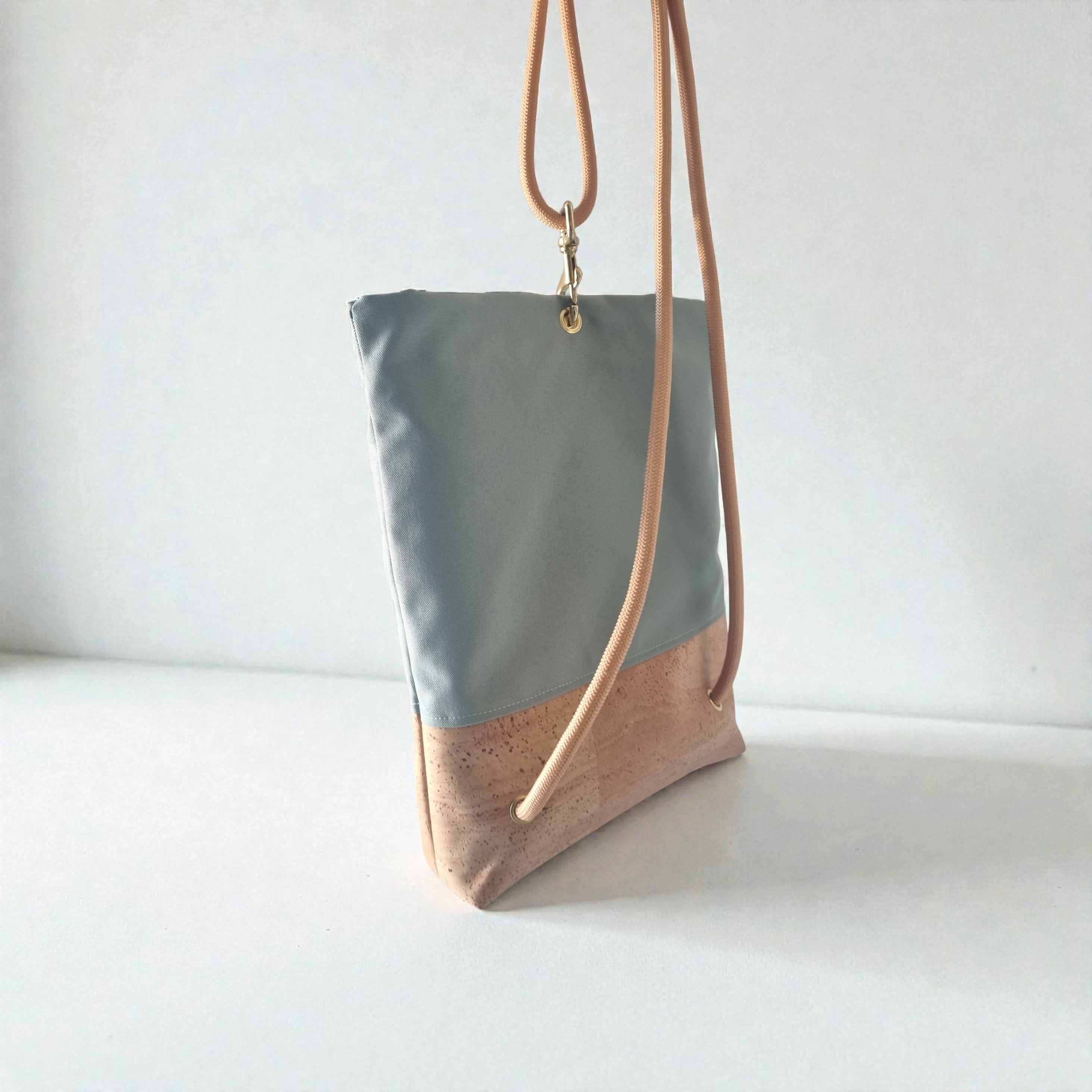 YLVA | Rucksack | graugrün