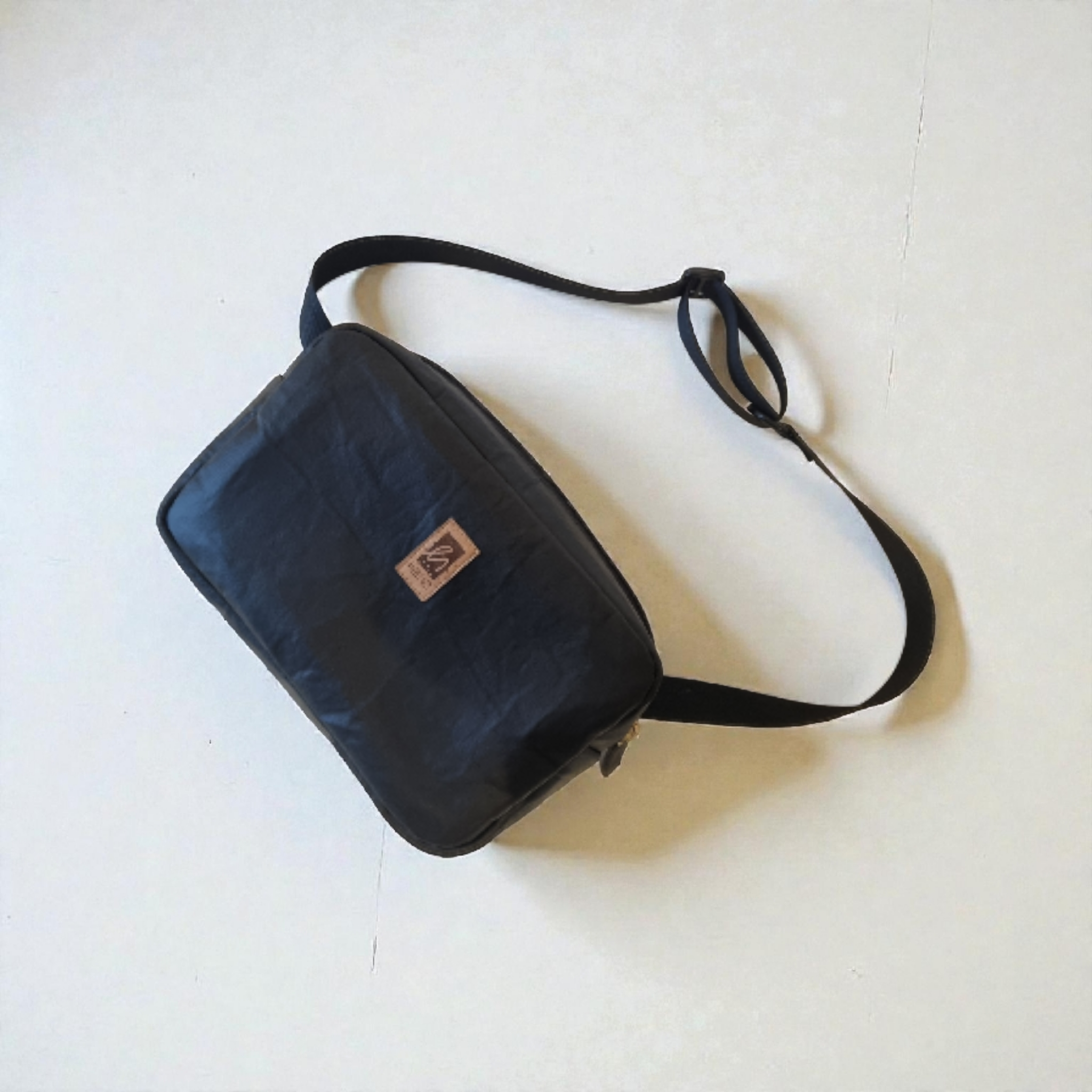 TOVE | Crossbody | Ananasleder schwarz