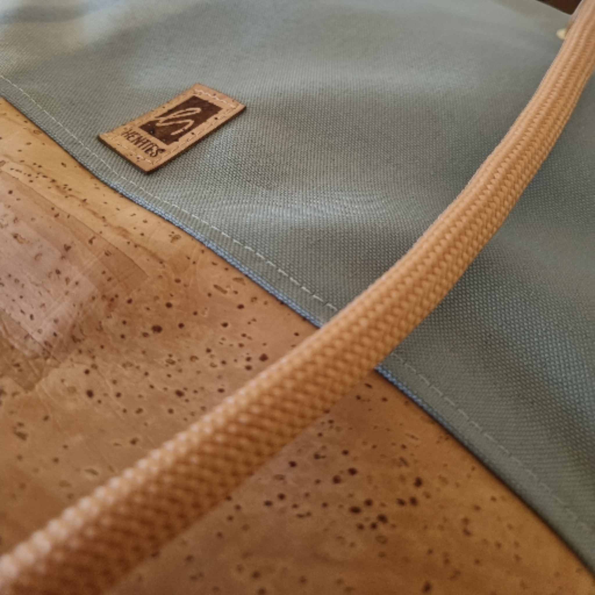 LERKE | 2-in-1 Tasche und Rucksack | Olefin Graugrün